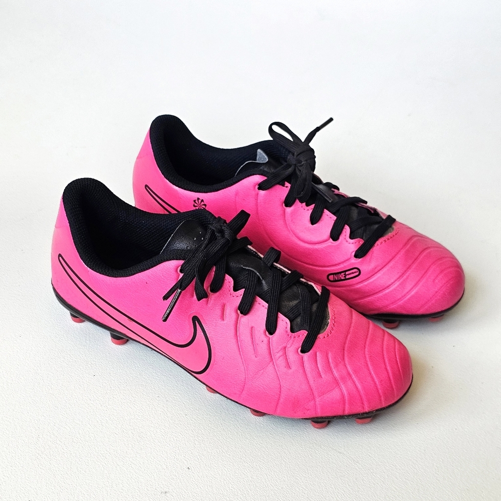 Nike Jr Tiempo Legend 10 Club Soccer Cleats Hot Pink Black Size 3Y FG